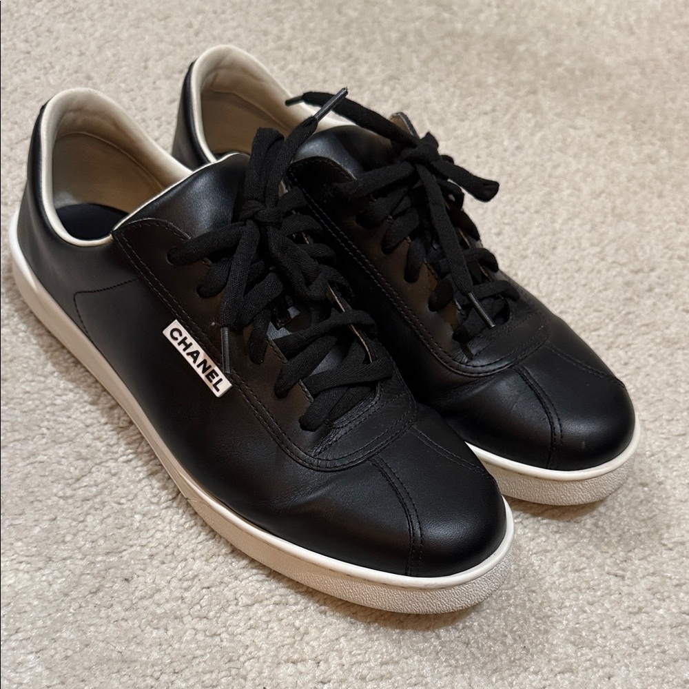 CHANEL Black Leather Low-Top Sneakers with White Sole Accent - Picture 1 of 14